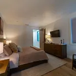 Spectacular New 4Br Townhome: Garage, Jacuzzi, Bbq
