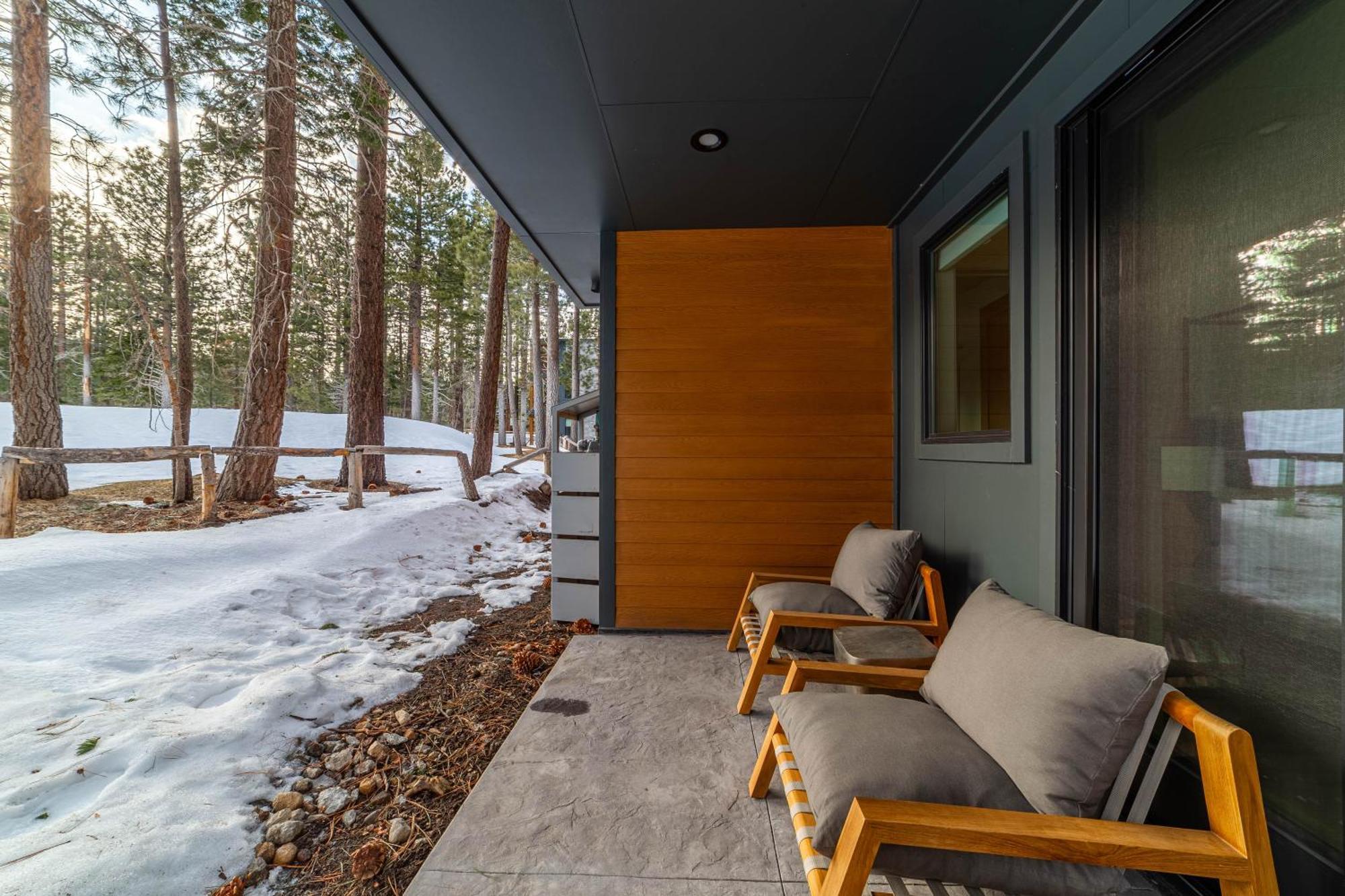 Spectacular New 4br Townhome: Garage, Jacuzzi, Bbq * Mammoth Lakes