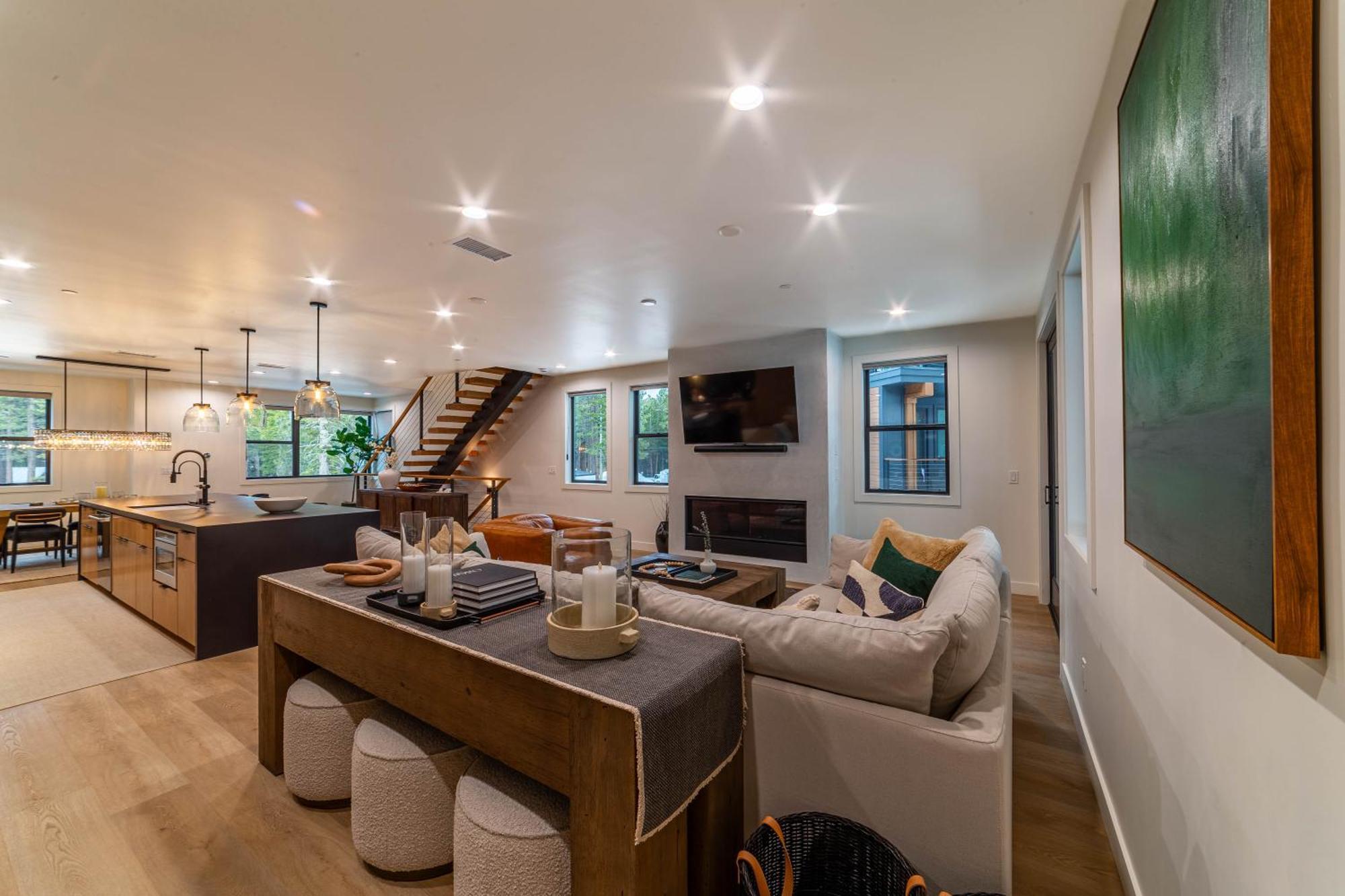 Holiday home Spectacular New 4br Townhome: Garage, Jacuzzi, Bbq *