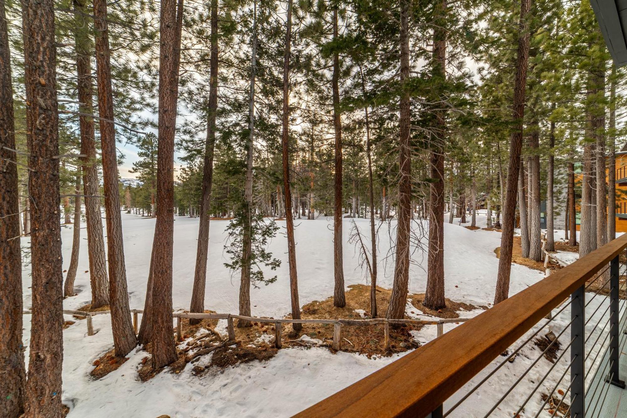Spectacular New 4br Townhome: Garage, Jacuzzi, Bbq * Mammoth Lakes
